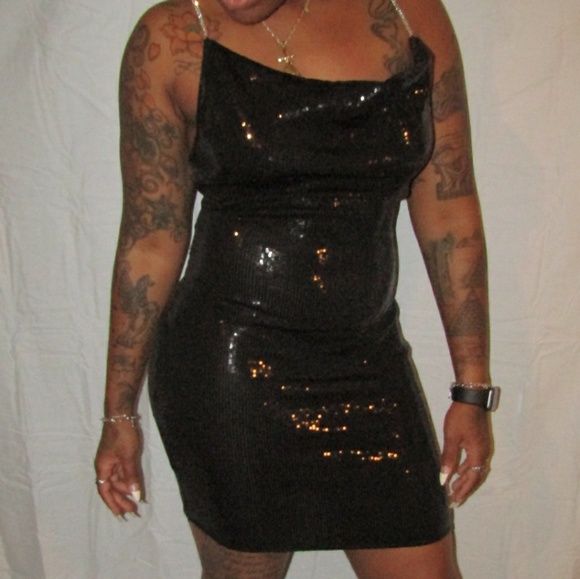 Jaslen bodycon dress - Picture 1 of 3